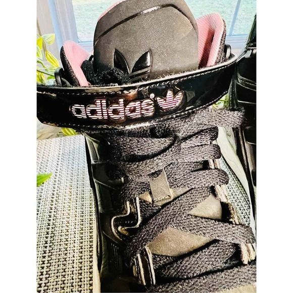 š©µSOLD𩵠ADIDAS World FamousĀ Womens Sizeā8.5 Black & Pink High Tops - Picture 9 of 9